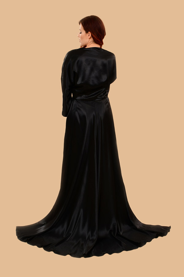lilyan-gown-and-robe-black-satin